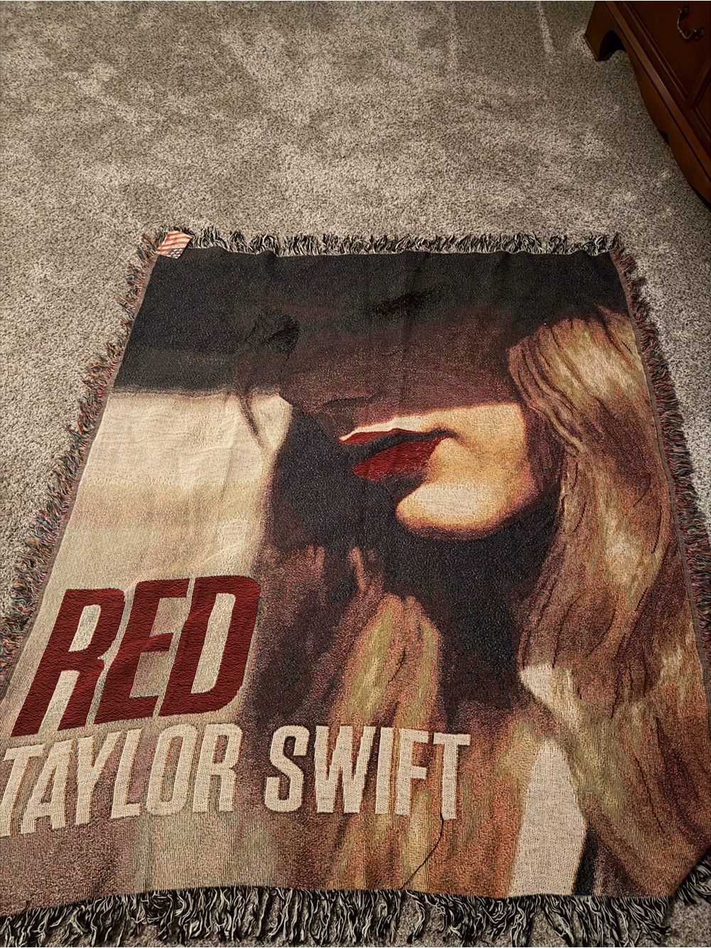 Taylor Swift 'Red' Woven Blanket